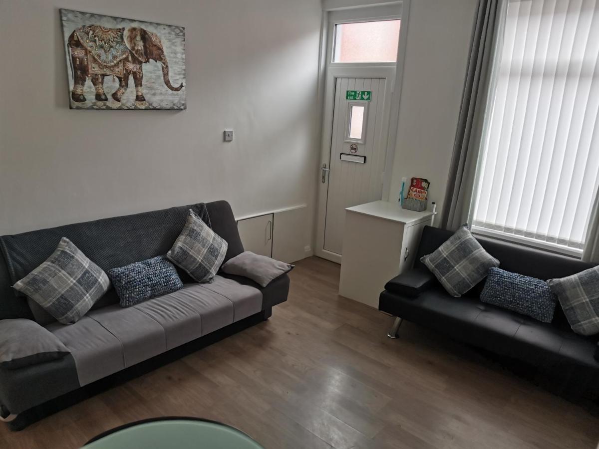 Welcome Home - Close To Town Centre - Full Holiday Home Blackpool Dış mekan fotoğraf