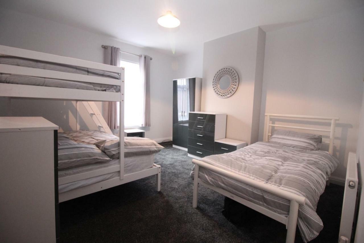 Welcome Home - Close To Town Centre - Full Holiday Home Blackpool Dış mekan fotoğraf
